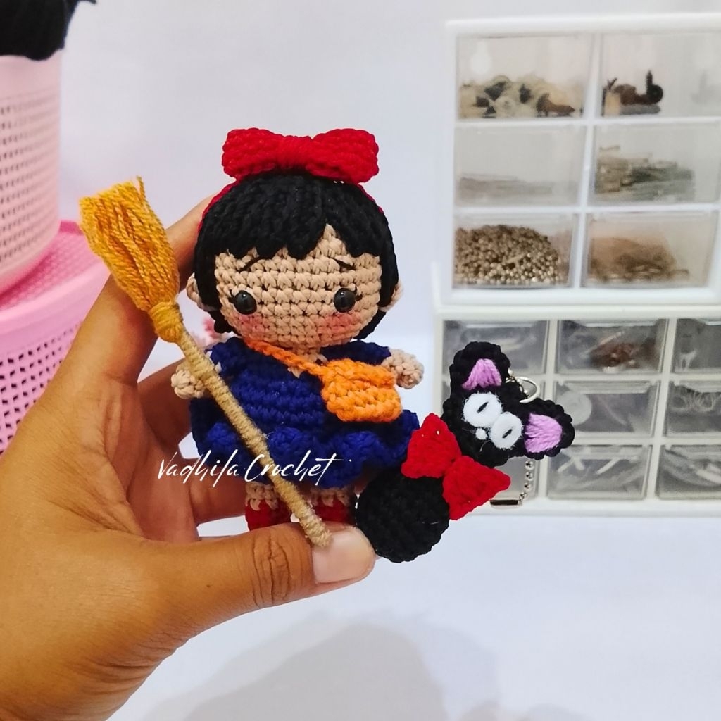 Kiki delivery service crochet Kiki dan jiji rajut gantungan kunci