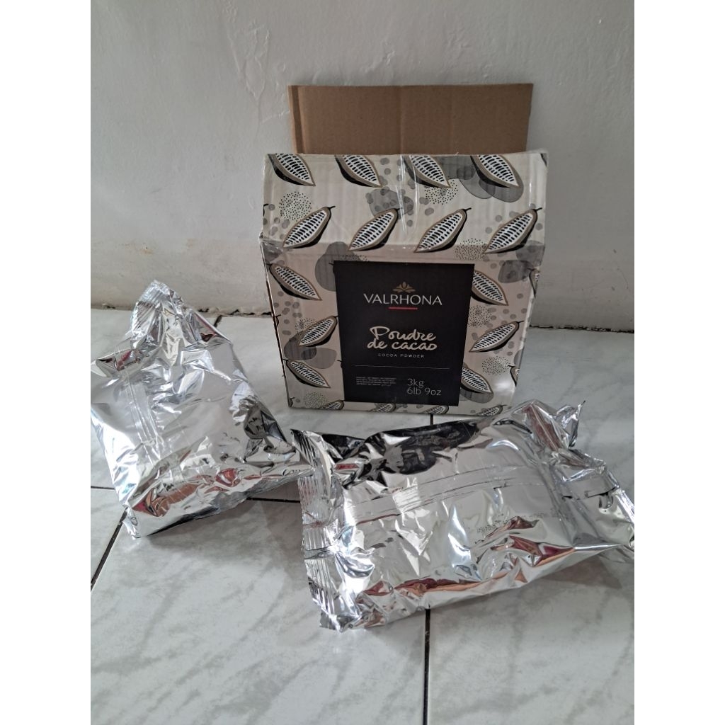 

Valrhona chocolate cocoa powder import 1kg / coklat bubuk Valrhona / cacao powder choco premium quality made in france 1kg