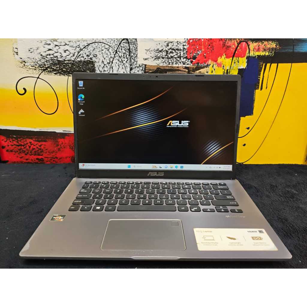 Laptop Asus Vivobook Ryzen 5 8/512 FHD mulus murah