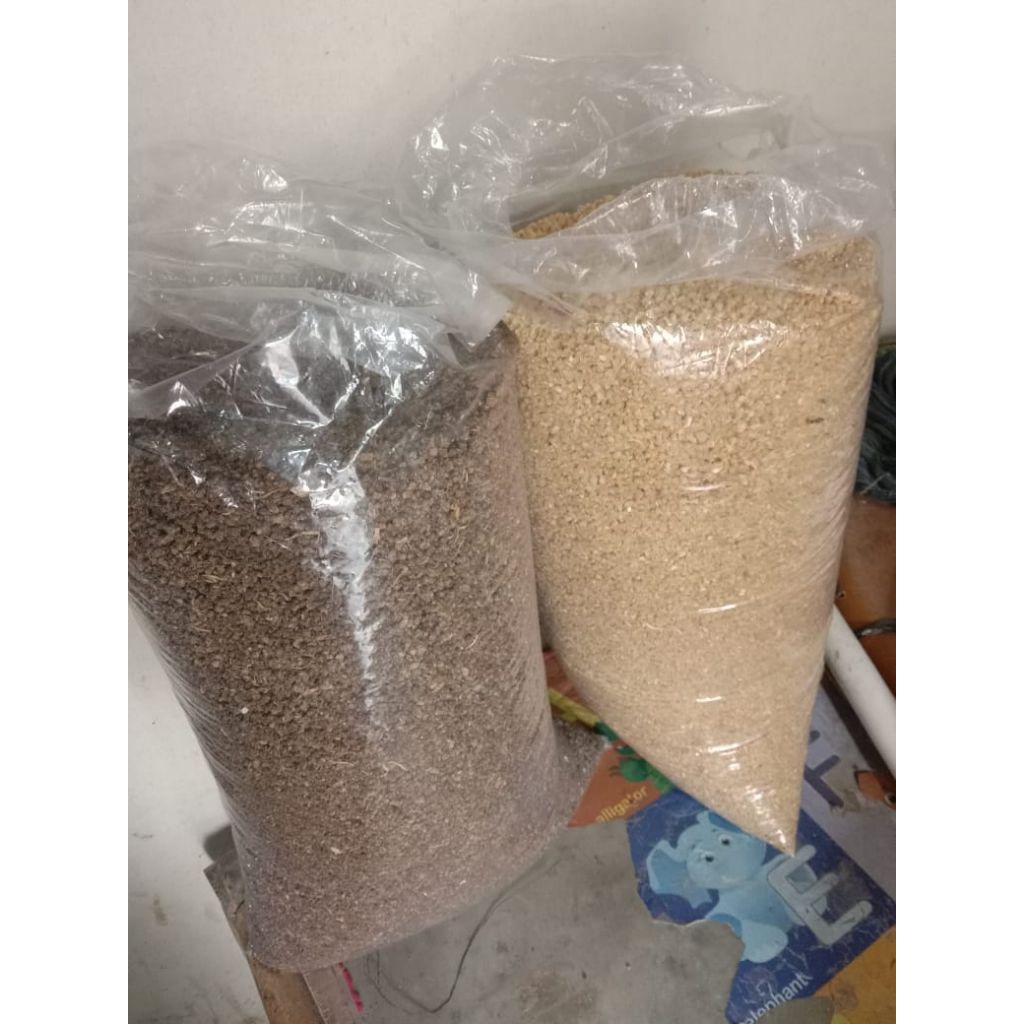 

berastiwul/oyek,berassingkongkhasbanyumaspulenasligunungmurnitanpapengawetkemasan1kglezat&bergizi