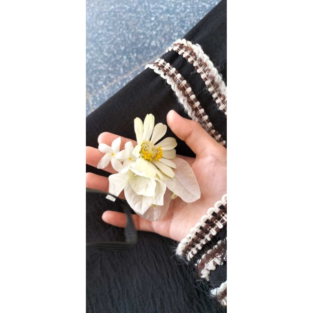 

madu hutan murni sari bunga liar