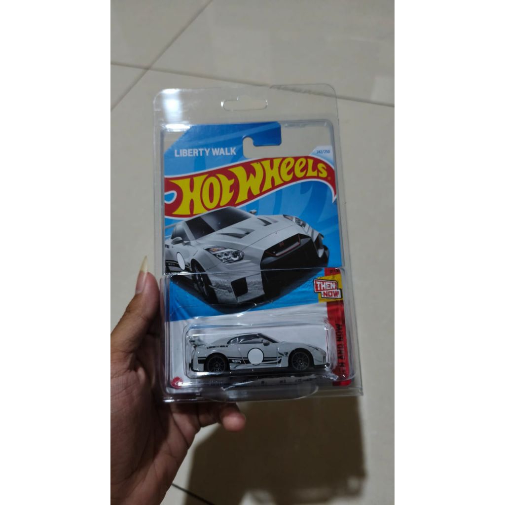 hotwheels LBWK R35