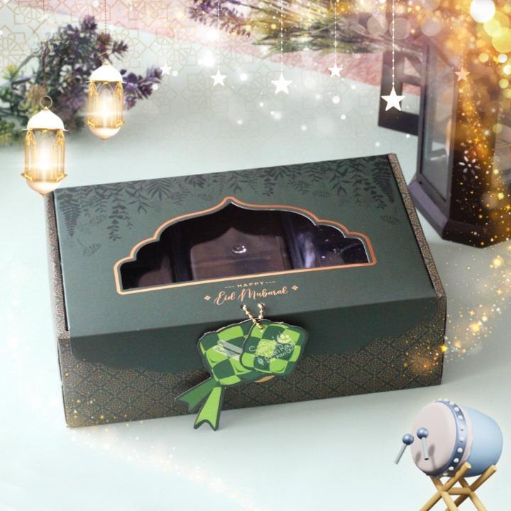 

Cake Box Kue Lebaran isi 3 Toples Persegi Panjang 350gr Kotak Roti Hijau Ketupat