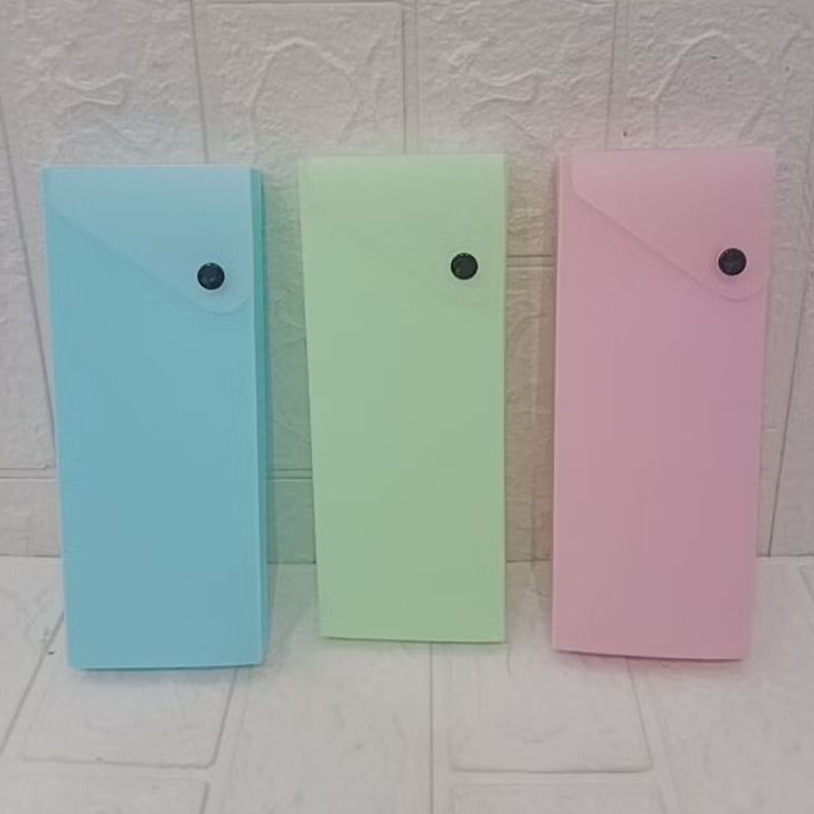 

Kotak Pensil Plastik Joyko - Pencil Case PC-0719GZ-34