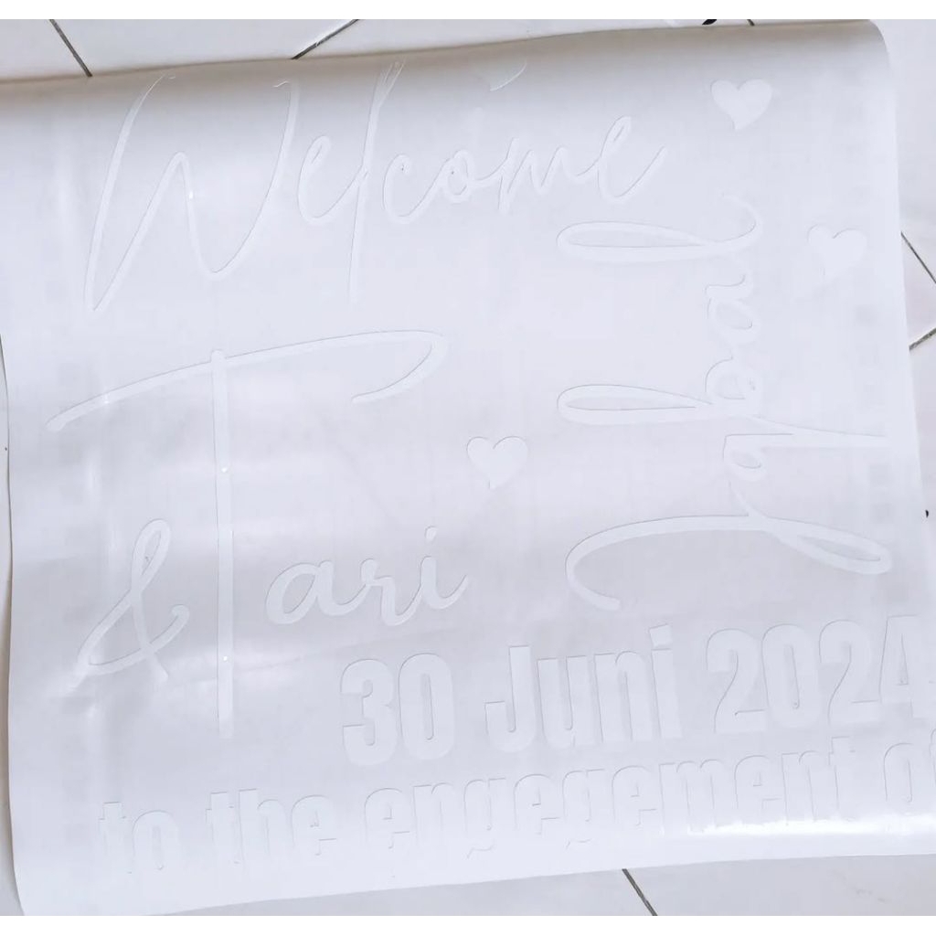 

cutting stiker putih papan bunga akrilik