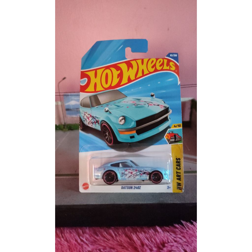 Hot wheels datsun 240z