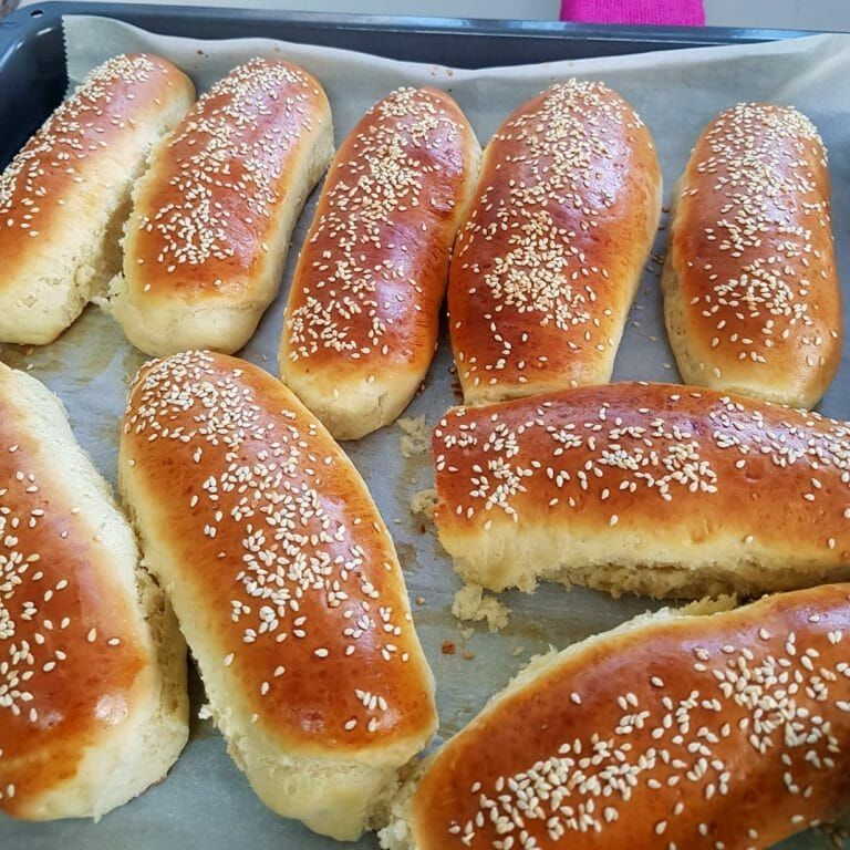 

Roti Hotdog, Roti hotdog wijen, roti hotdog empuk isi 5pcs