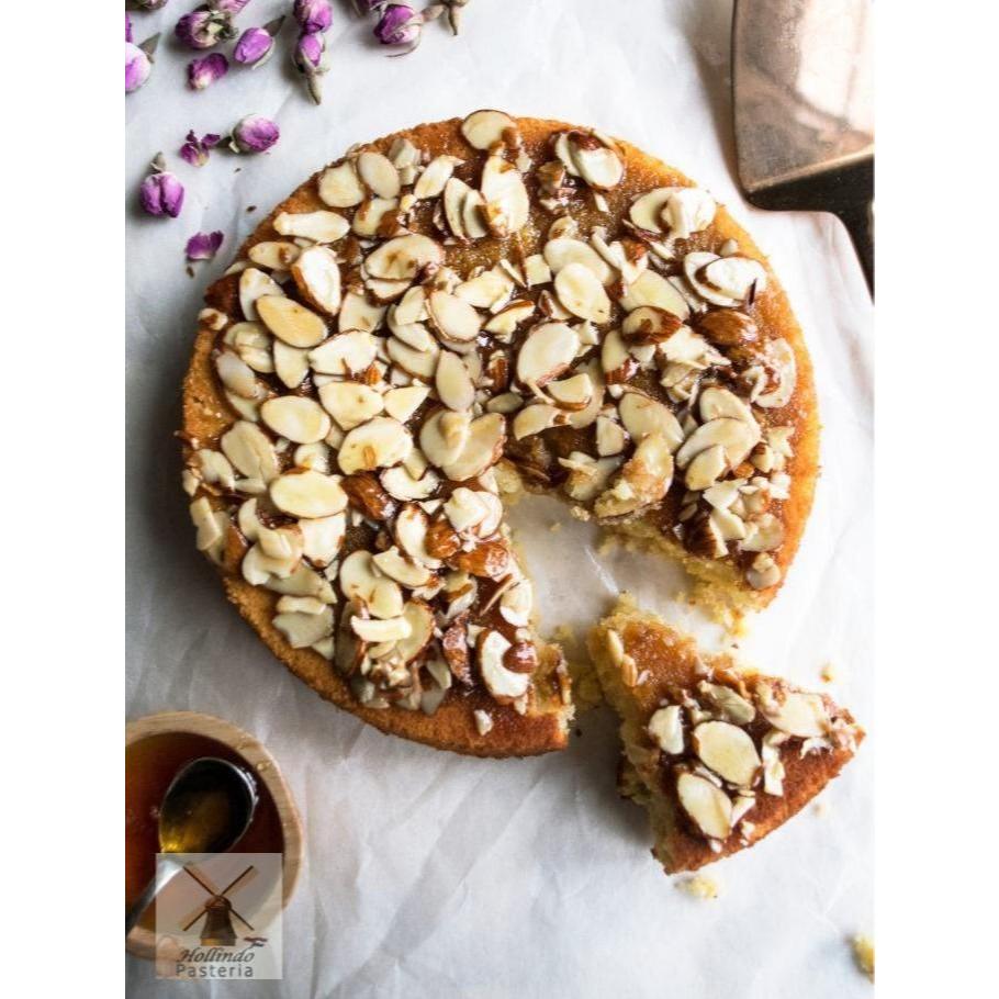 

Honey Soaked Almond Cake [Gluten free Ø 20 cm]