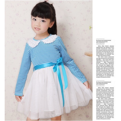 GAUN ANAK LENGAN PANJANG MOTIF GARIS DAN ROK TUTU