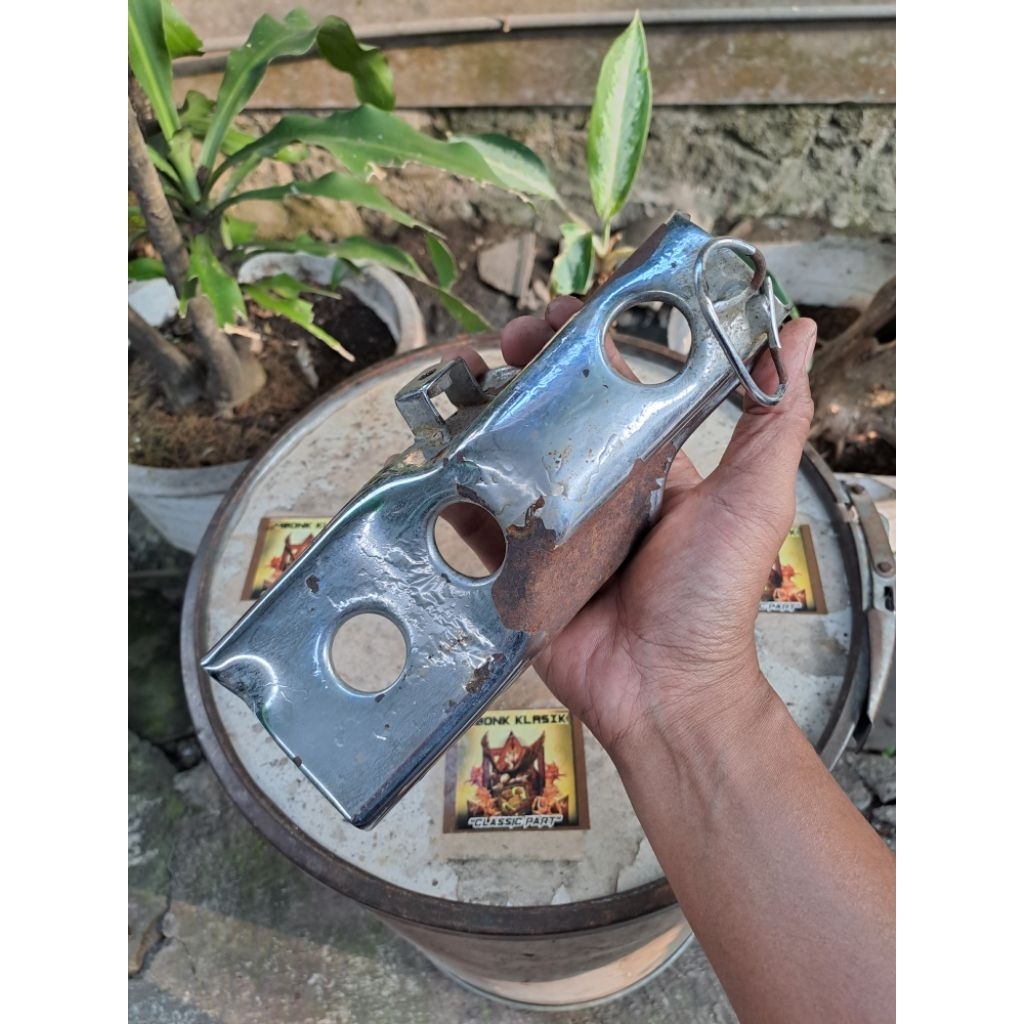 pangkon mesin tiger revo 2000 lama lawas ORIGINAL dudukan mesin tiger lawas lama 2000 pangkon mesin 