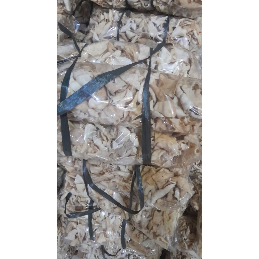 

Rambak krecek sayur mentah pritilan lokal 250gram/rambak kulit lokal