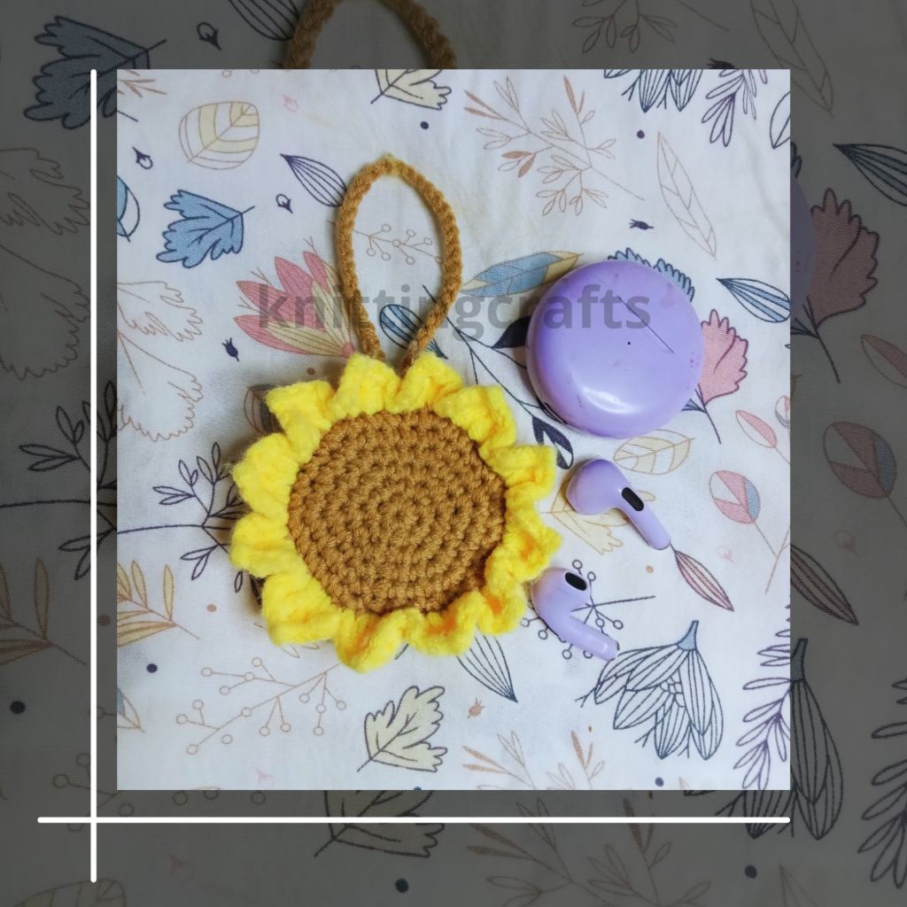 POUCH RAJUT SERBAGUNA / EARPHONE BUNGA MATAHARI