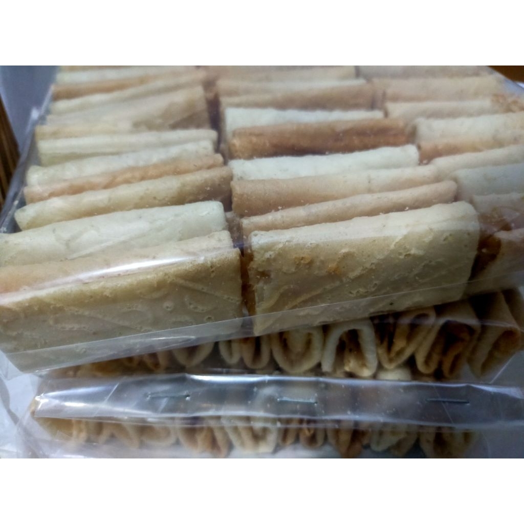 

Kue Lempit berat 169gram produk fress