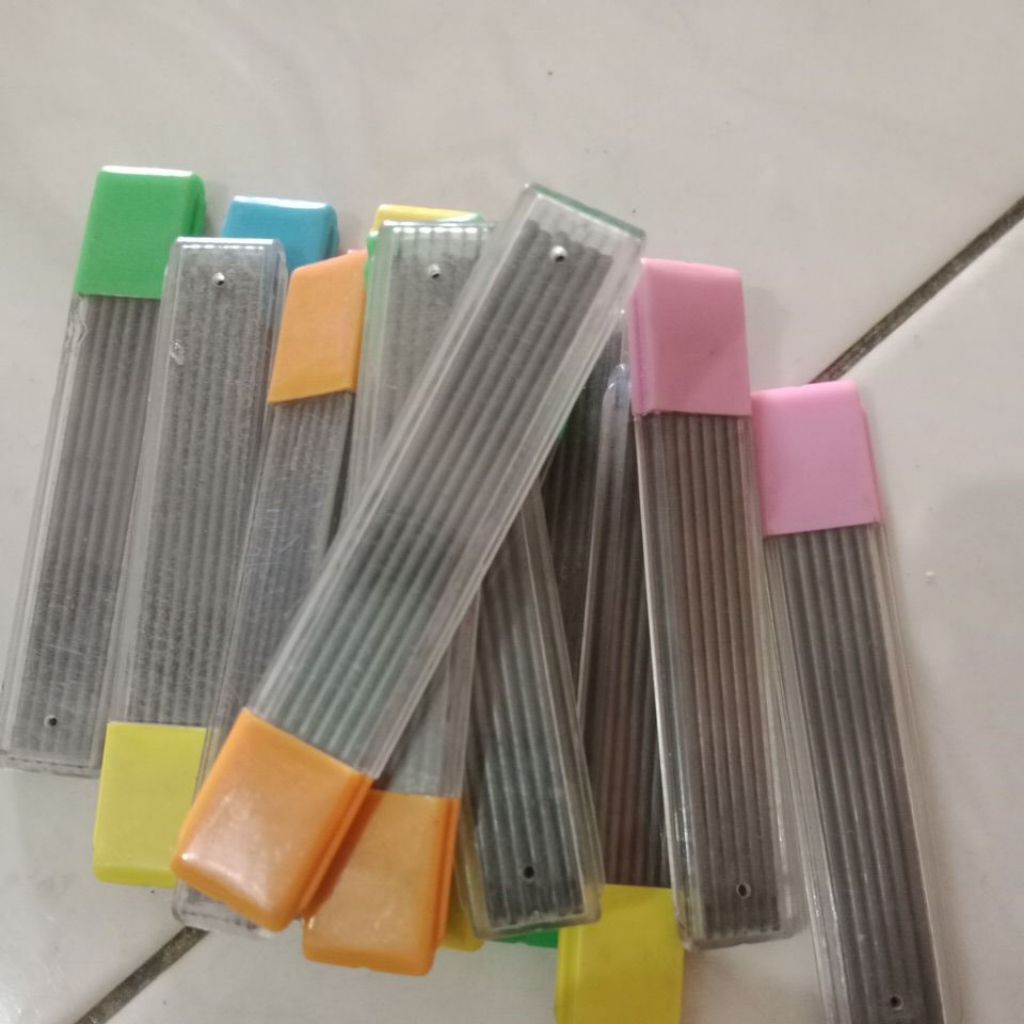 

cuci gudang jual IU01 ising ulang pensil