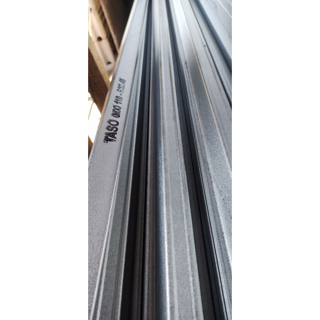 RENG BAJA RINGAN / RENG TASO 0,45 X 6MTR SNI