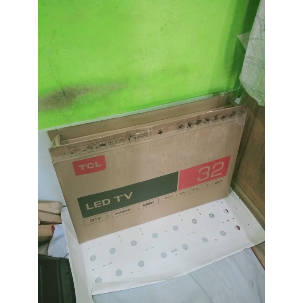 

Kardus Dus Box TV LED 32 inch,TCL Free Strofoam