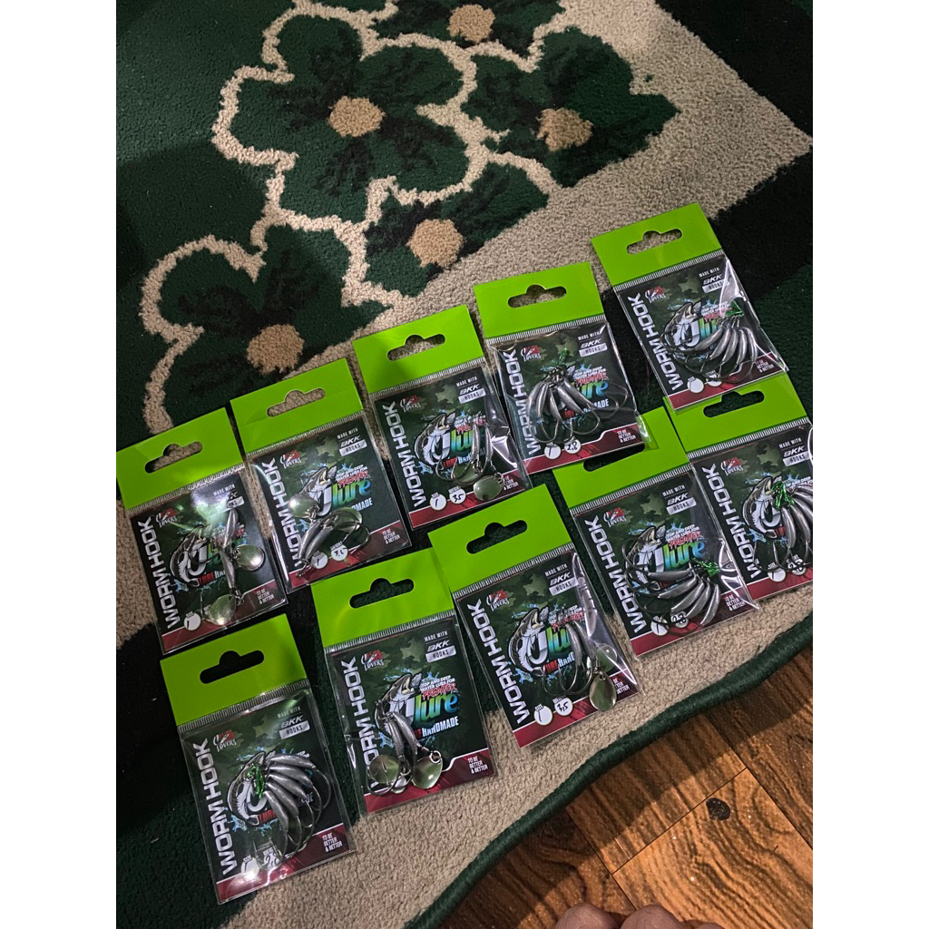 WORM HOOK BKK SIZE 1