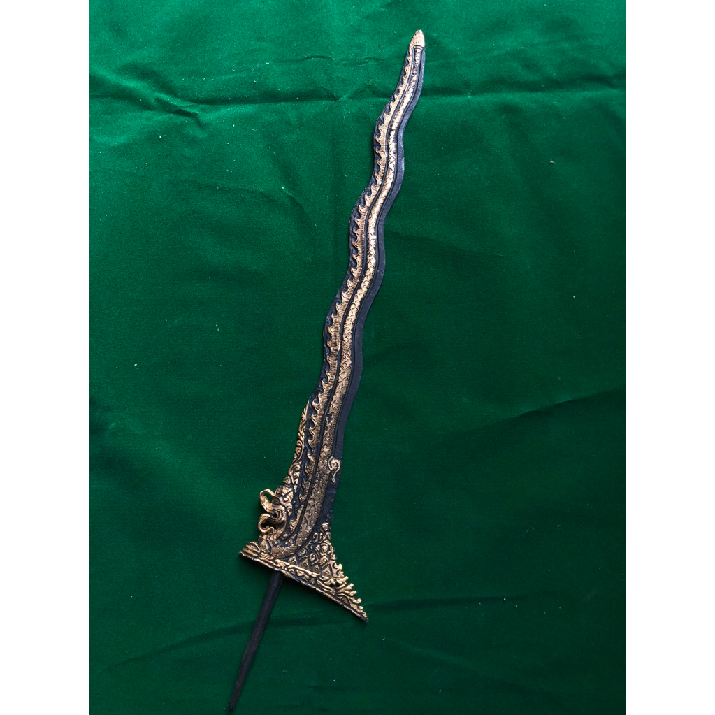 KERIS NAGA LIONG KINATAH