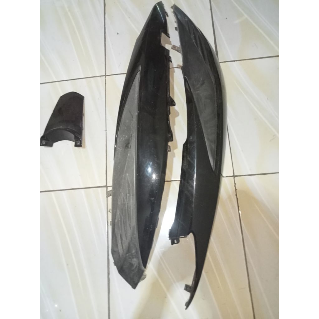 Body samping Vario 110fi