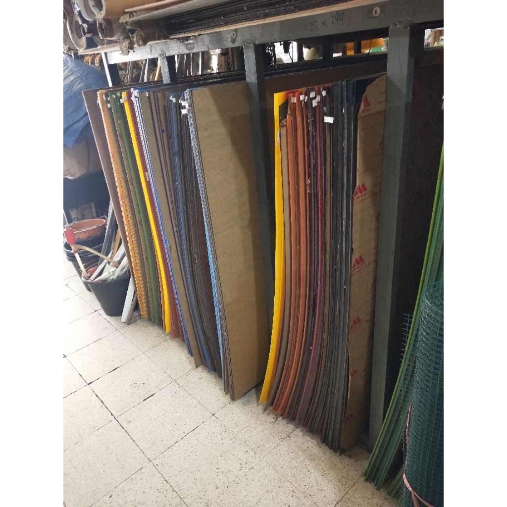 

Akrilik Warna Lembaran Kaca Mika Fiber Warna Ketebalan mulai 2mm Bisa Custom Ukuran