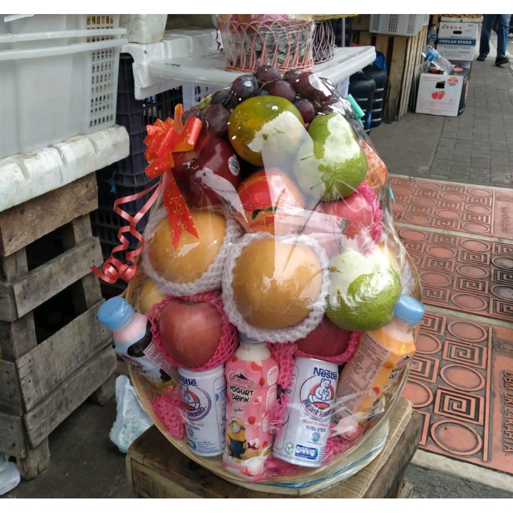 

Parcel buah segar dan minuman