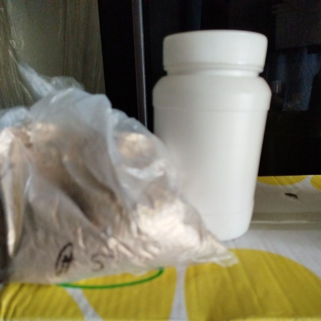 

Pale Gold / serbuk cat kode A5