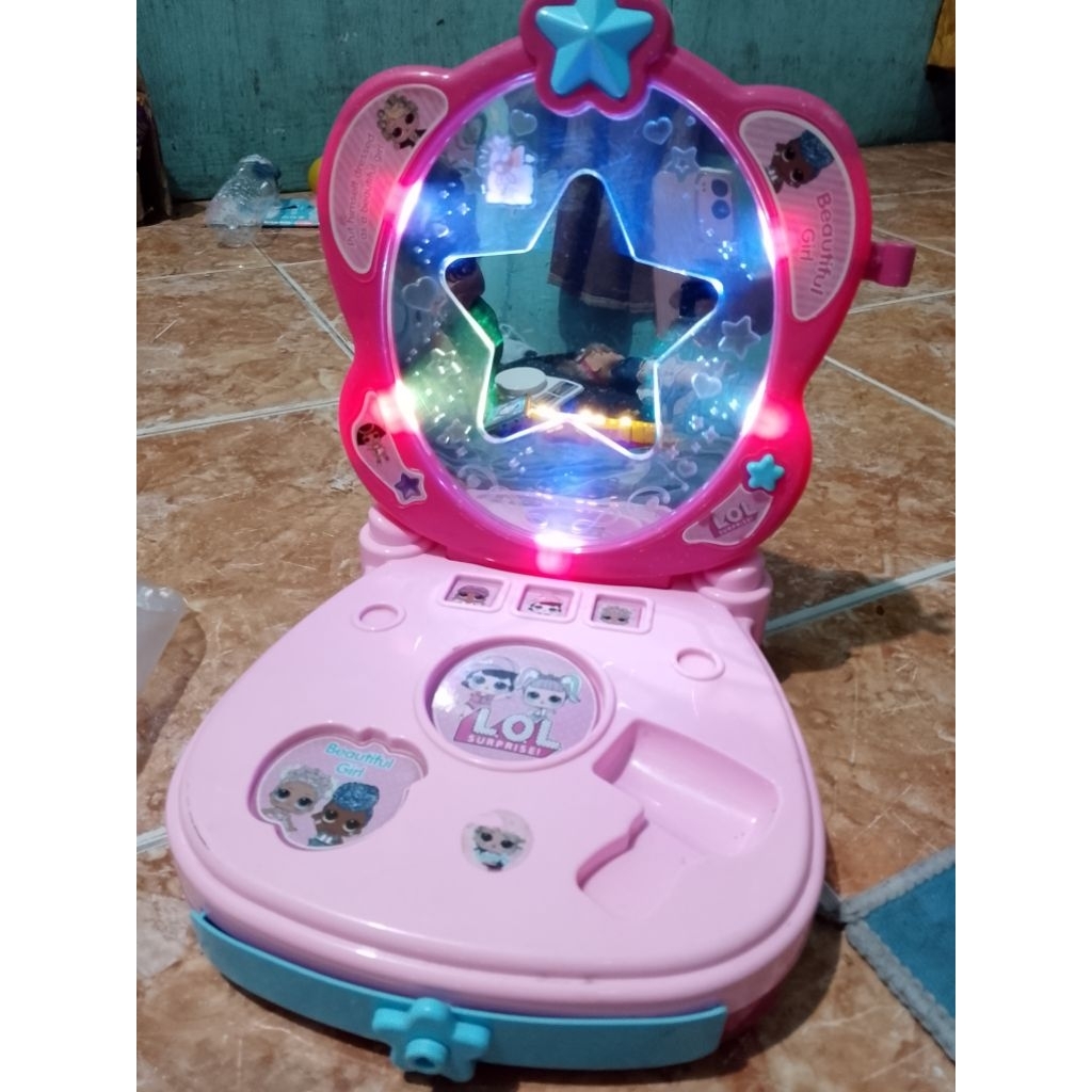 meja rias anak LOL preloved