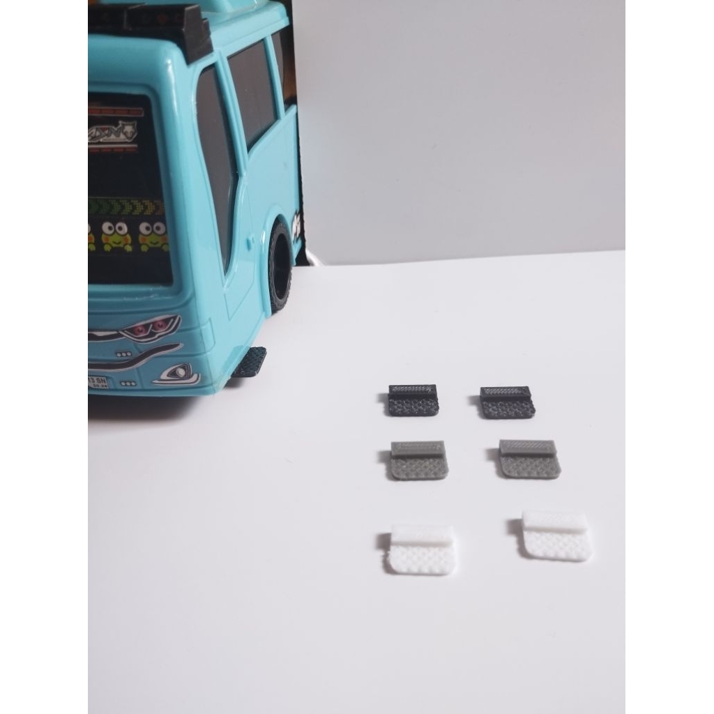 pijakan kaki supir bus miniatur bus plastik