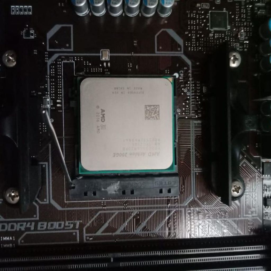 Amd Athlon 200GE Pemakaian Pribadi