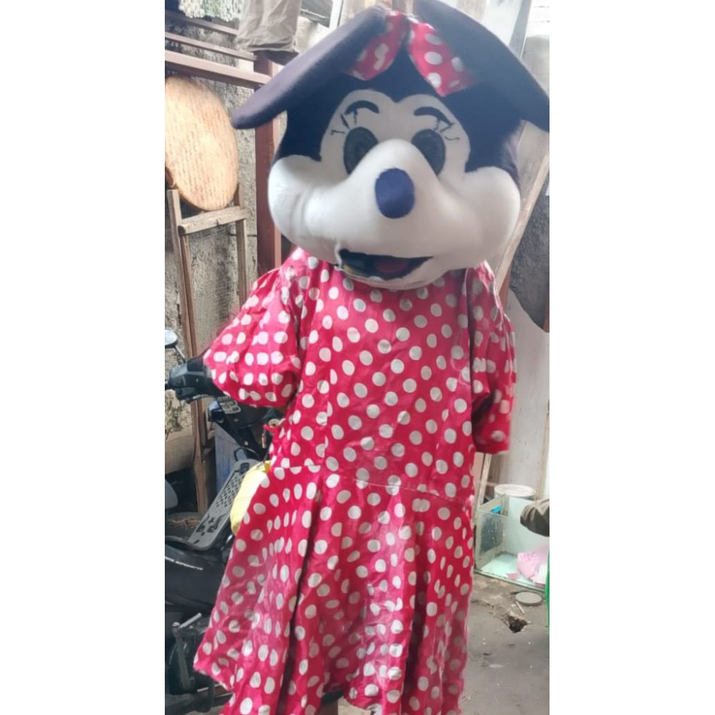 badut karakter Mickey mouse