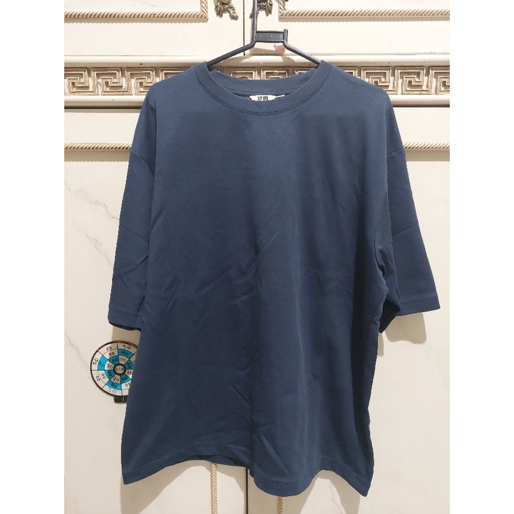 Preloved oversized Airism uk XL