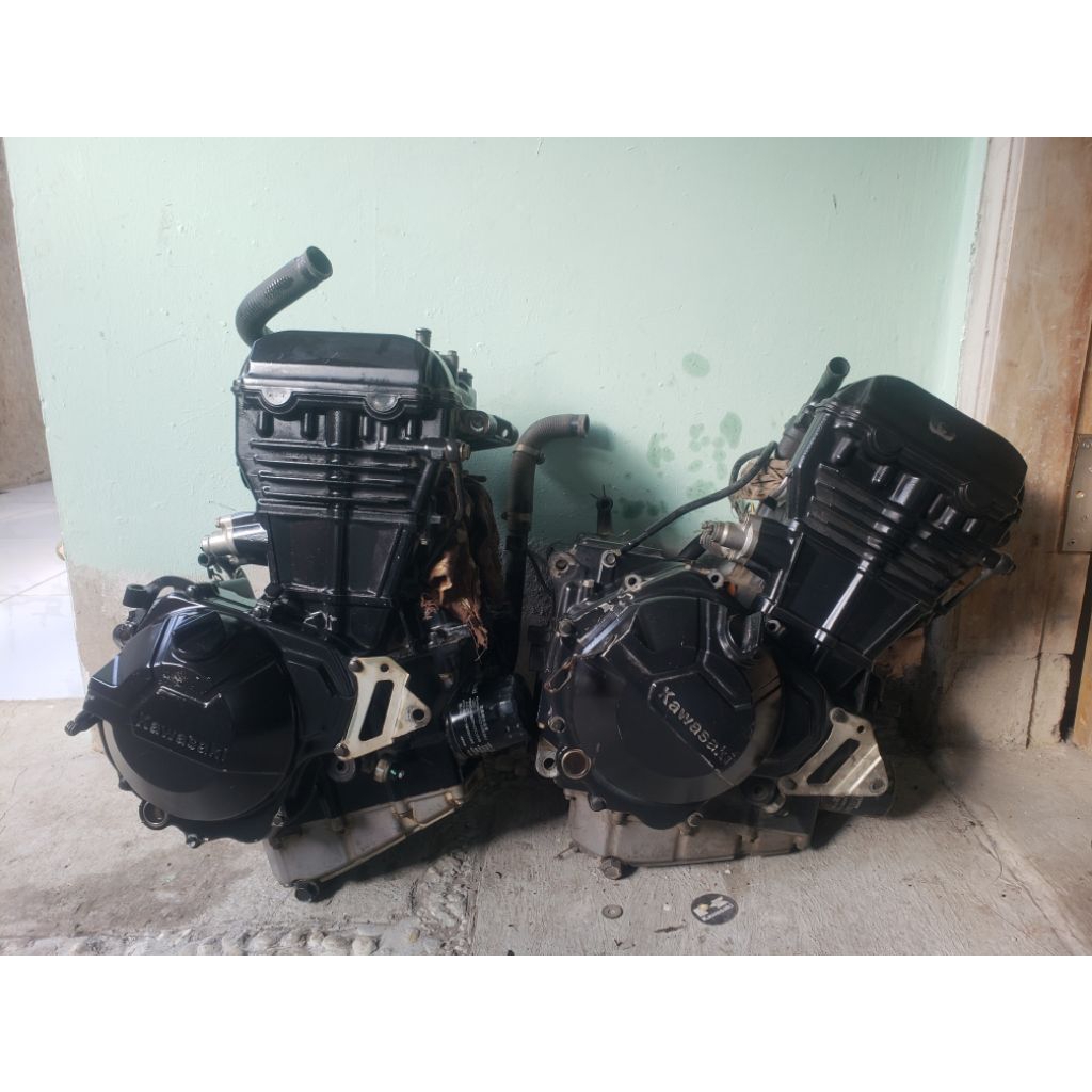 Mesin Motor 250cc FI Lengkap Siap Pasang Warna Hitam