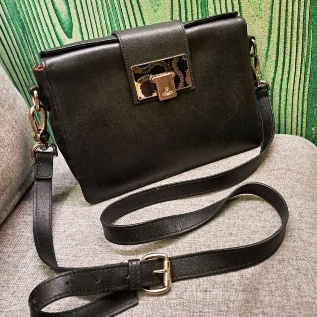 (PL) Vivienne Westwood Y2K Crossbody Bag in Black