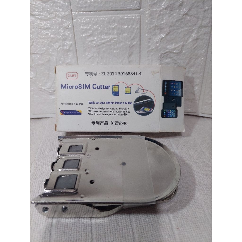 

Premium MicroSIM Cutter