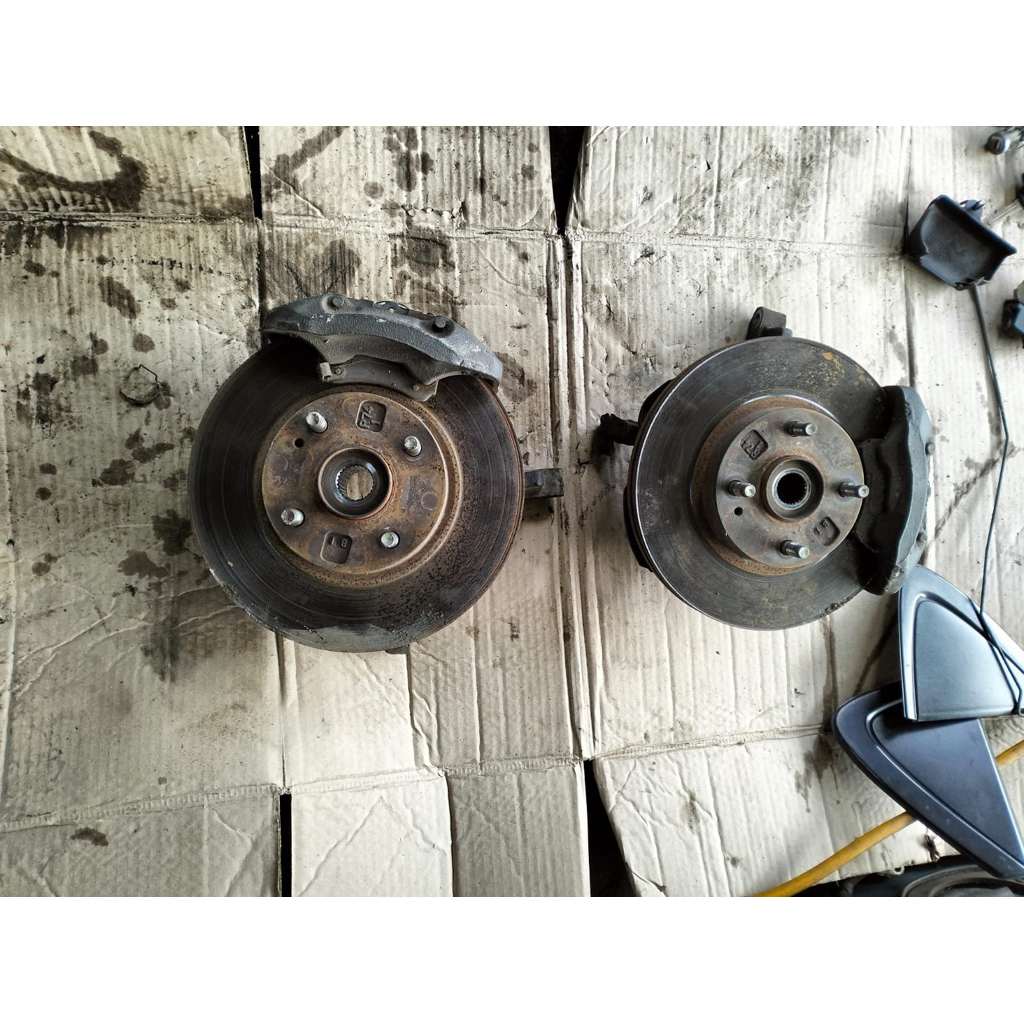 KALIPER MAZDA FAMILIA DISK PIRINGAN MAZDA FAMILIA NAP RODA MAZDA FAMILIA