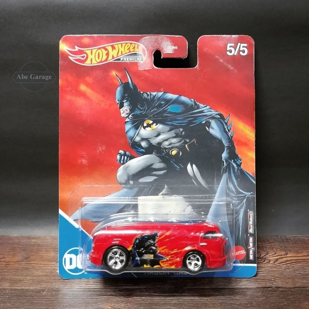 Hot Wheels Batman DC Haulin Gas