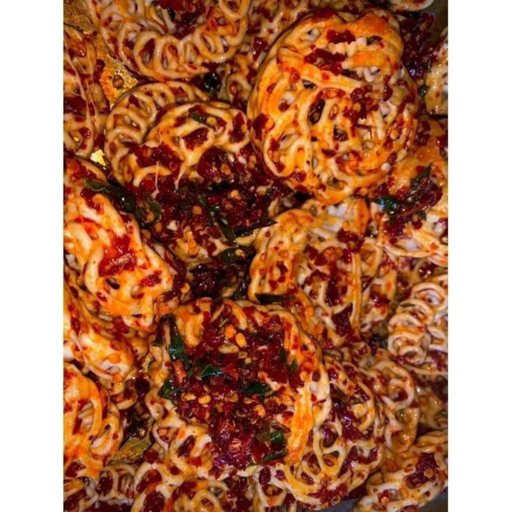 

KERUPUK RAFAEL 1KG KERUPUK MAWAR KRUPUK PEDAS KERUPUK MAMANG RAFAEL