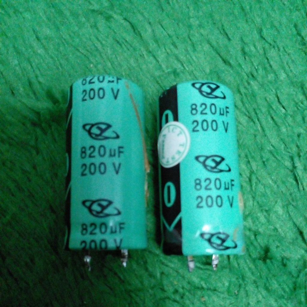 2 Elco 820uf 200v Original