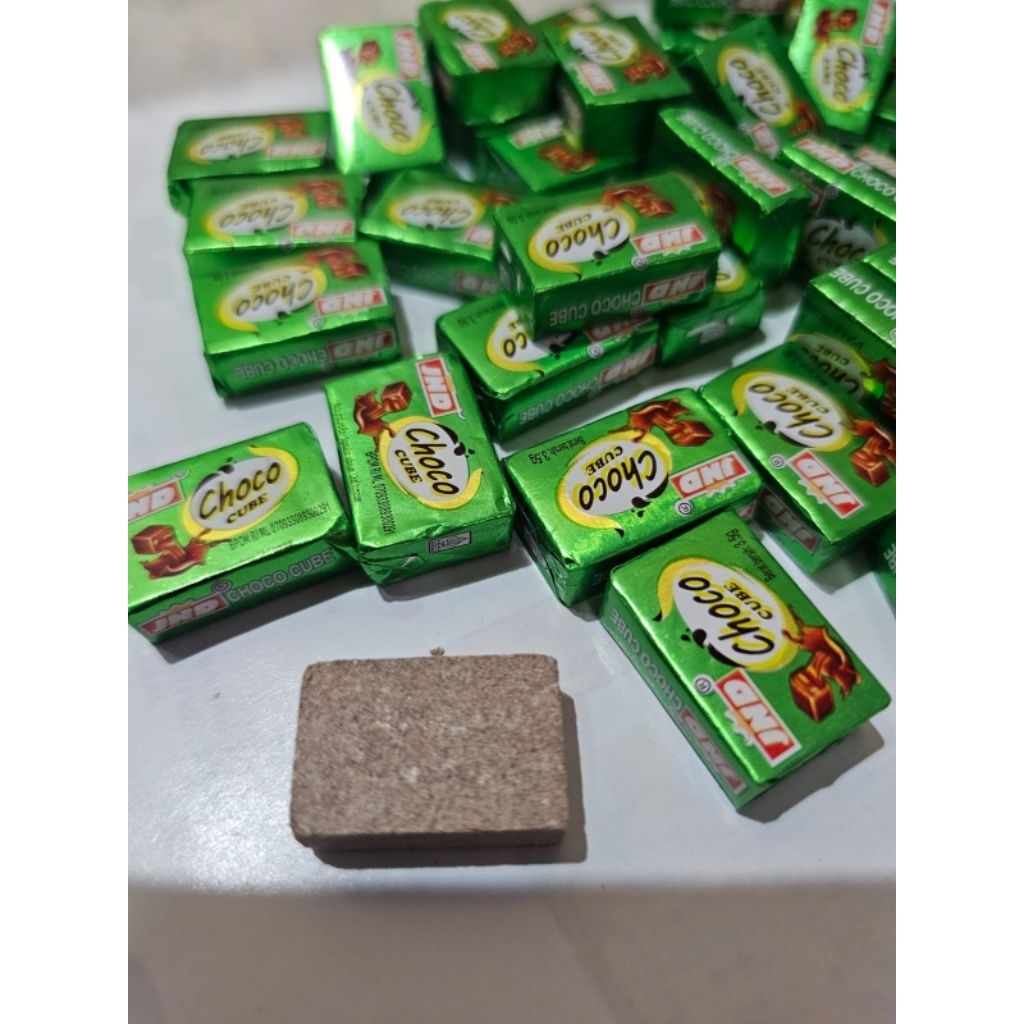 

Coklat Choco Cube isi 120 pxs