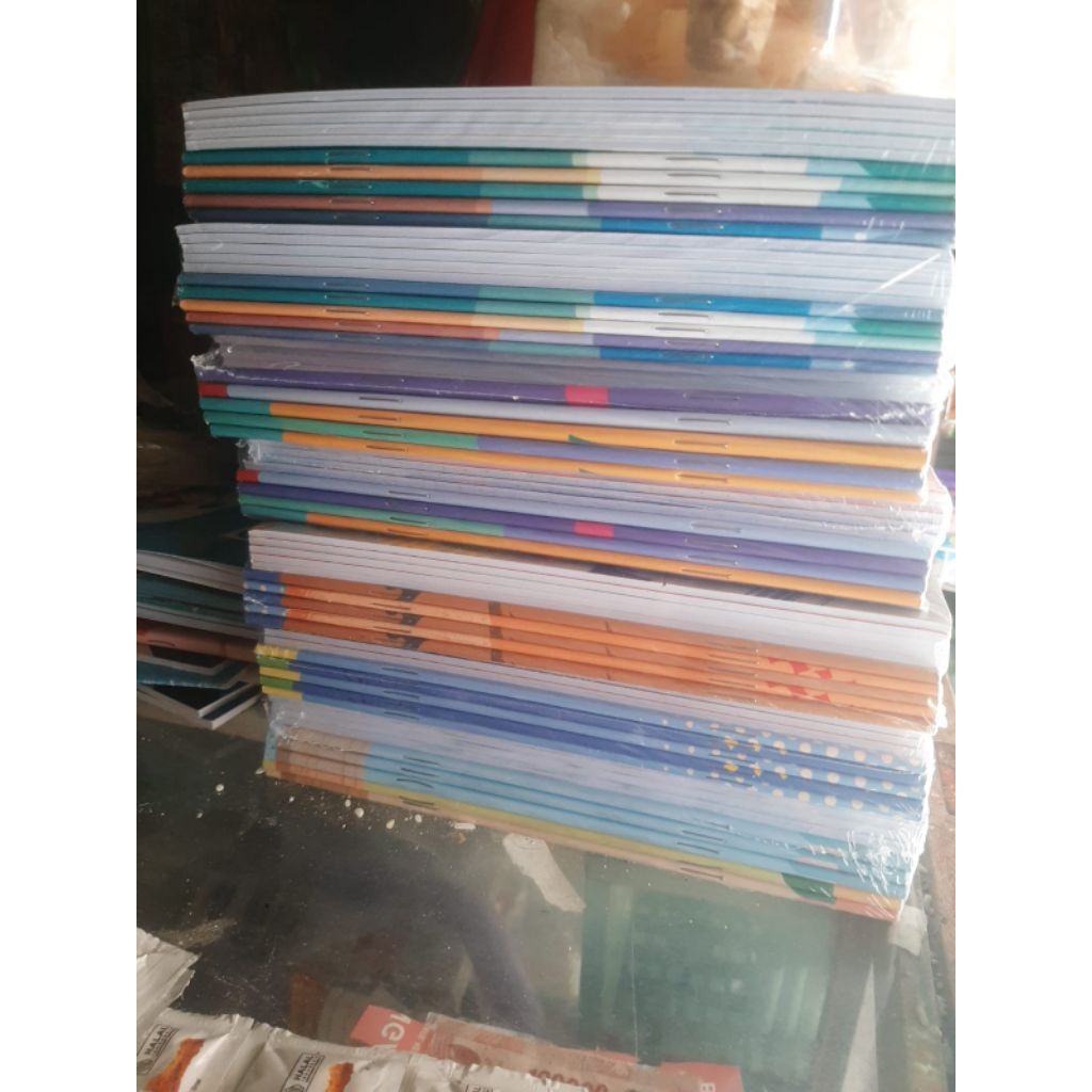 

satu paket buku tulis sinar dunia