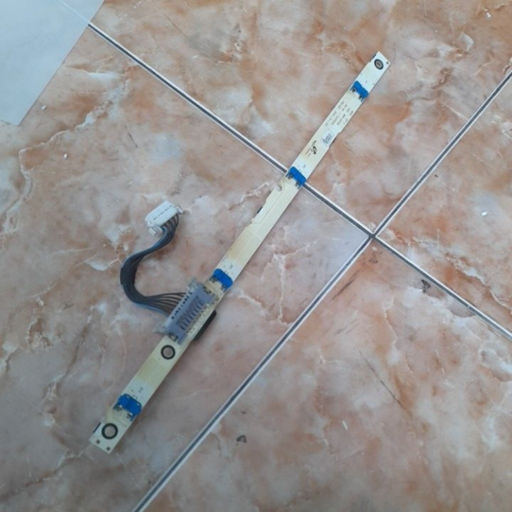 Kabel konektor backlight tv led samsung UA32H5100AR