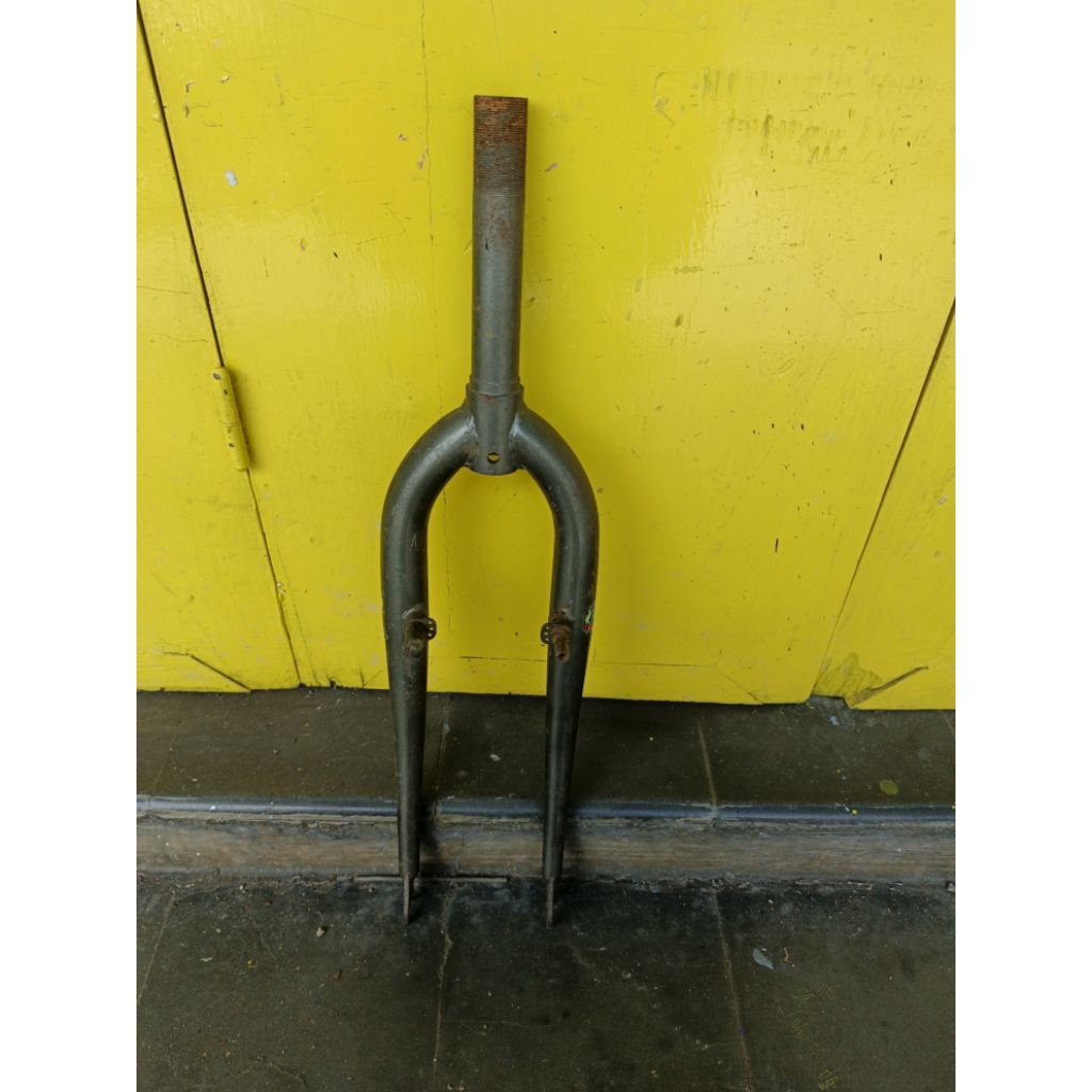 fork sepeda mtb 24 nos antiq
