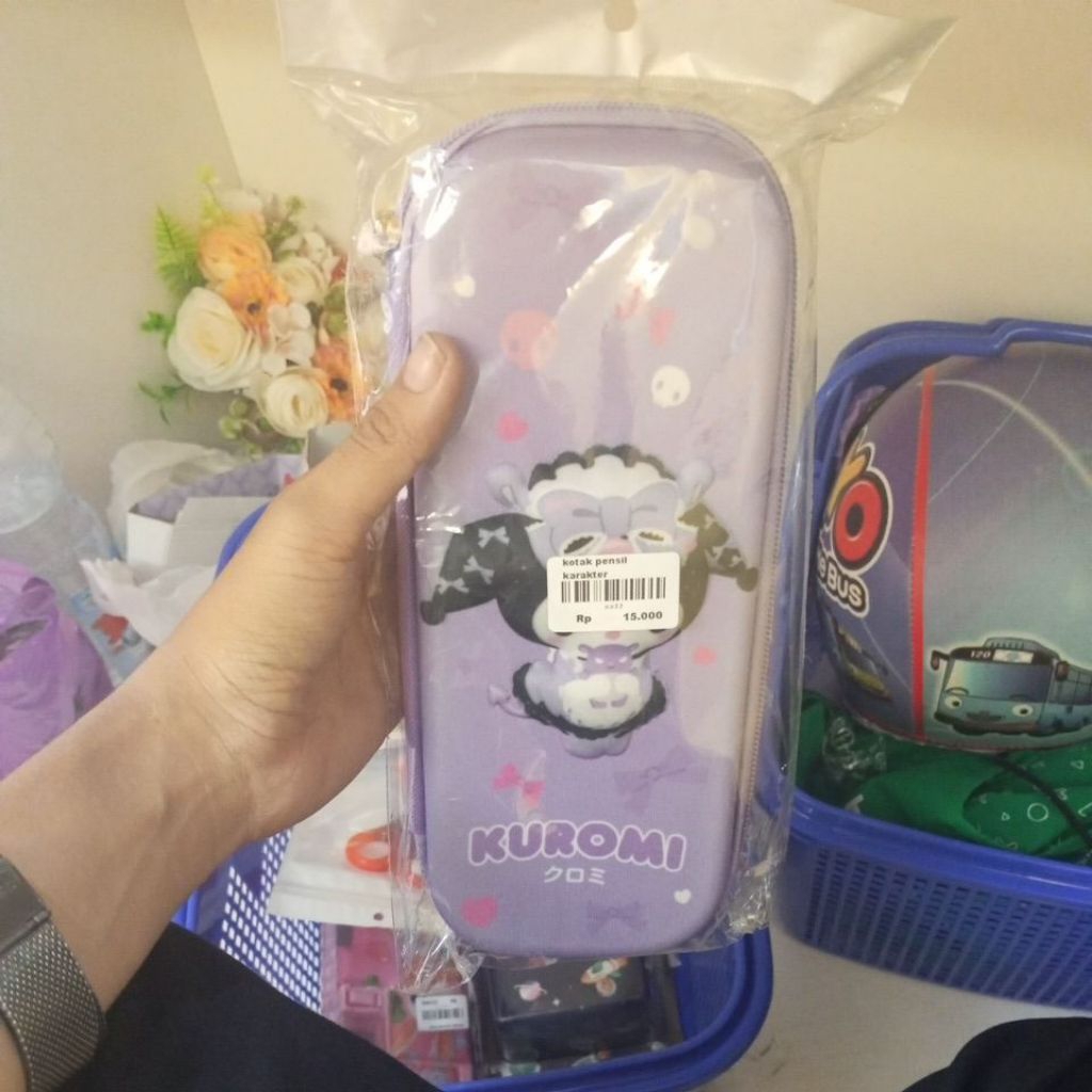 

Kotak pensil karakter Lucu