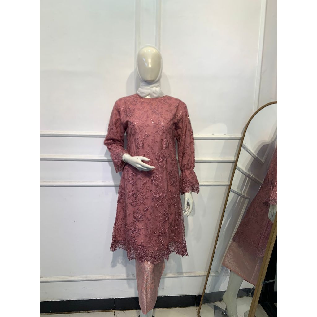 RM Kebaya // Kebaya Tunik Premium // Kebaya Tunik Bunga Timbul // Kebaya Mewah