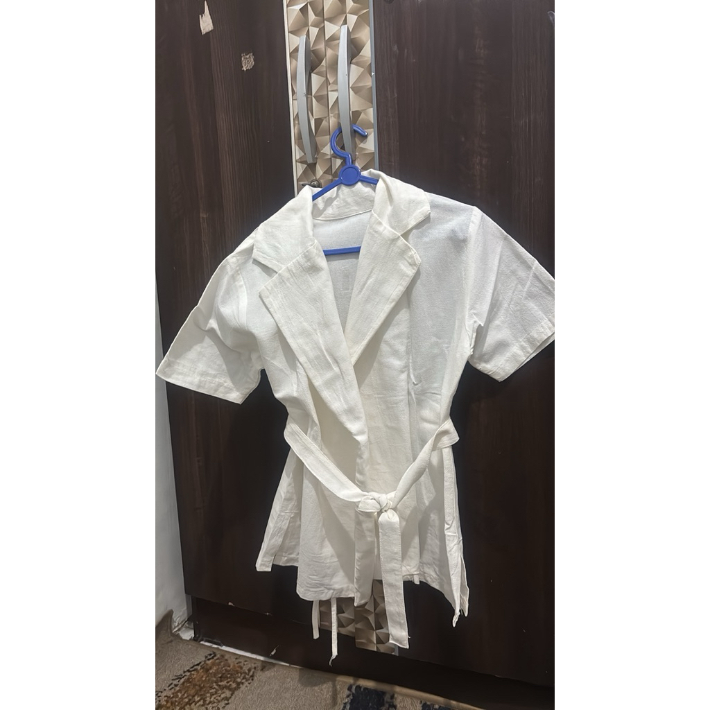 outer wanita lengan pendek hitam putih linen