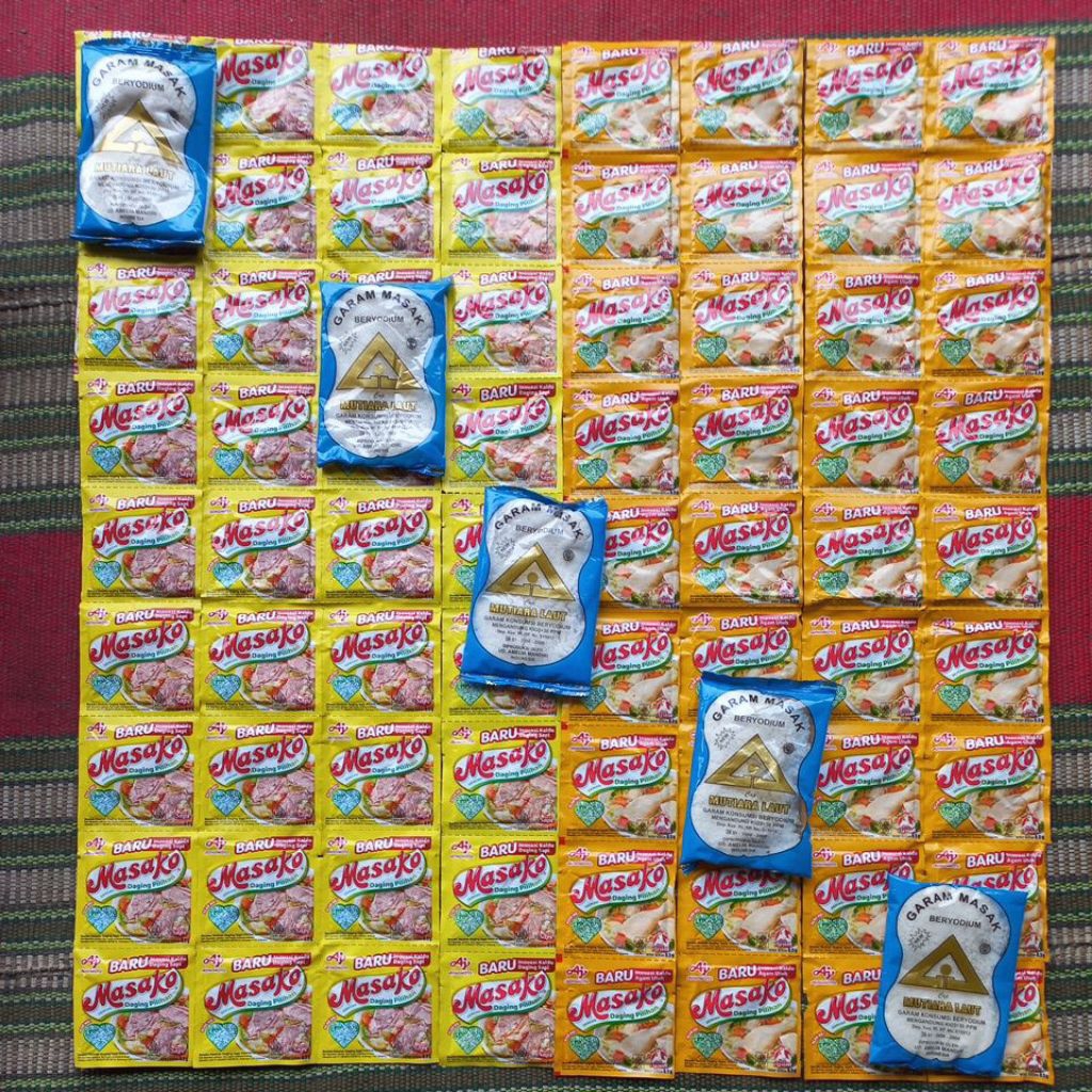 

Mix Masako 36 + 36 (72pcs) ayam sapi | 5 pcs garam masak beryodium cap segiti mas teknologi modern + Masako 72 mix Pcs daging pilihan bumbu rasa baru sapi ayam