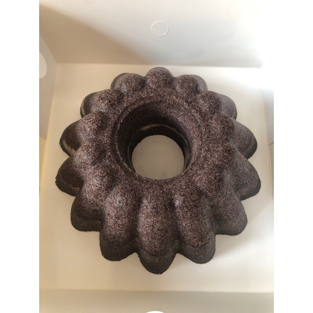 

Bolu Ketan Hitam Cream Cheese