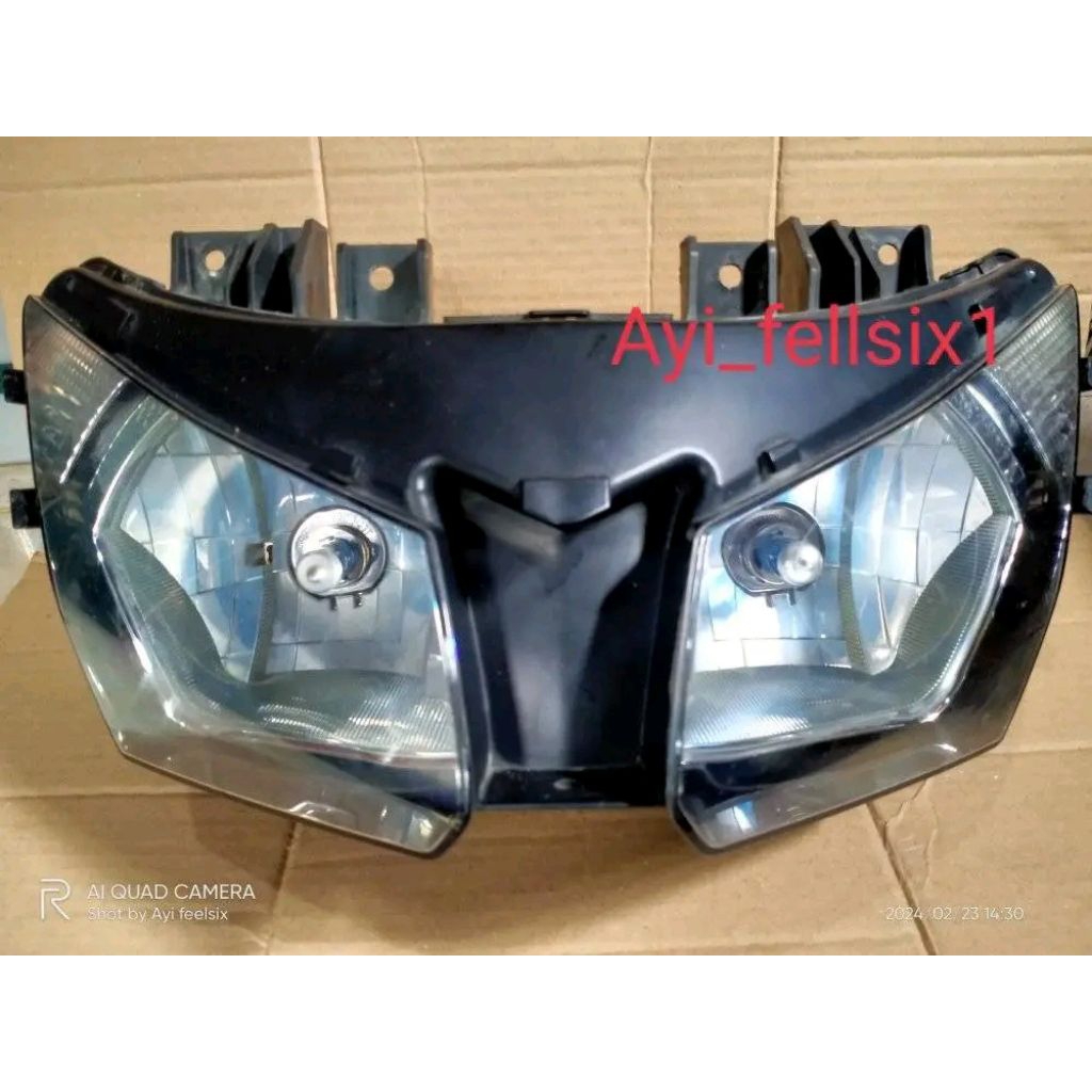 headlamp lampu depan Honda CBR 150R lokal k45a