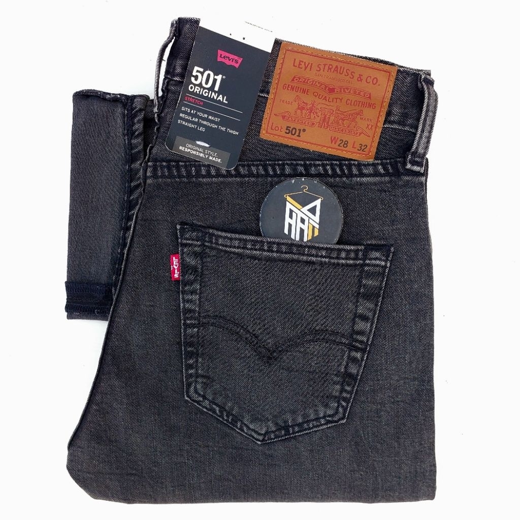 Levı 'ṣ 501 Straight Leg Fit Jeans