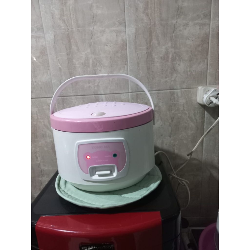 Rice Cooker Yong Ma kapsitas 0.7 Liter